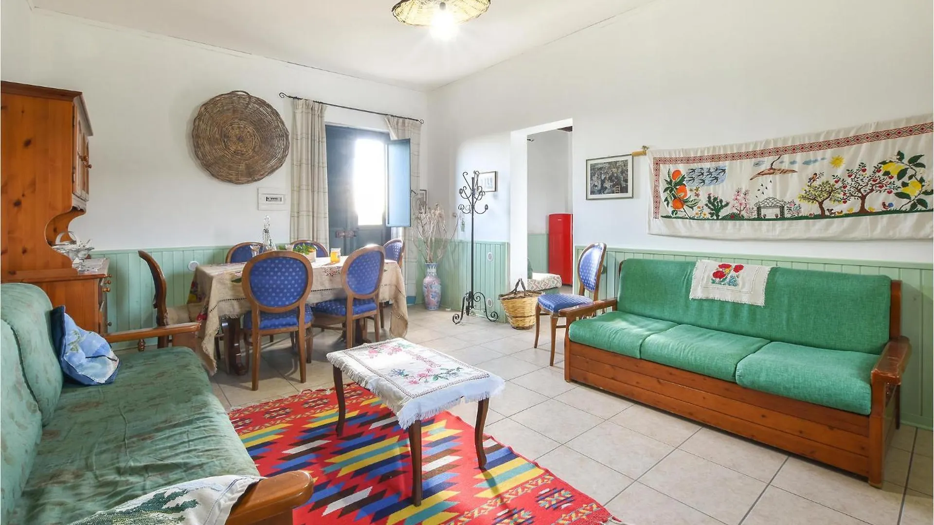 Gorgeous Home In Paterno باتيرنو 0*,  إيطاليا