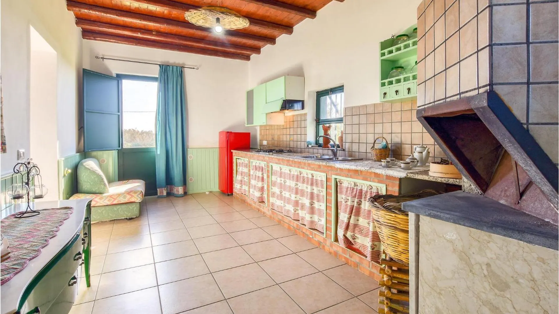 Gorgeous Home In Paterno باتيرنو