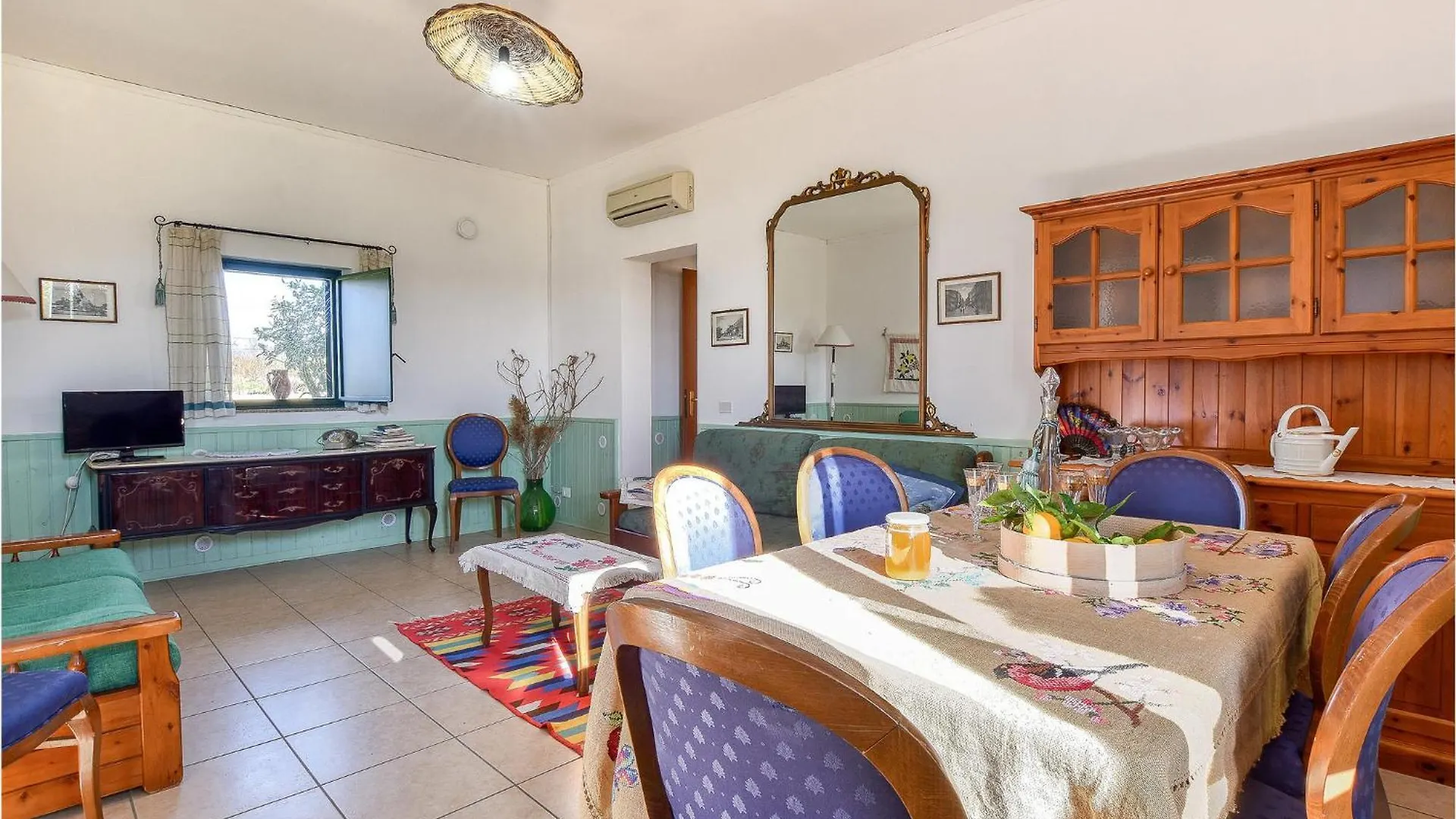 Gorgeous Home In Paterno Paterno  Holiday home